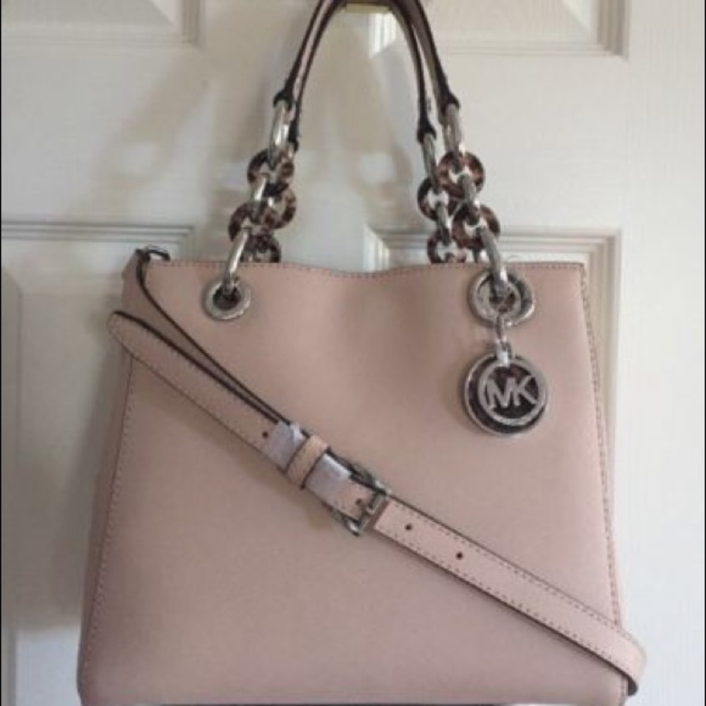 Authentic Michael Kors small Cynthia purse.